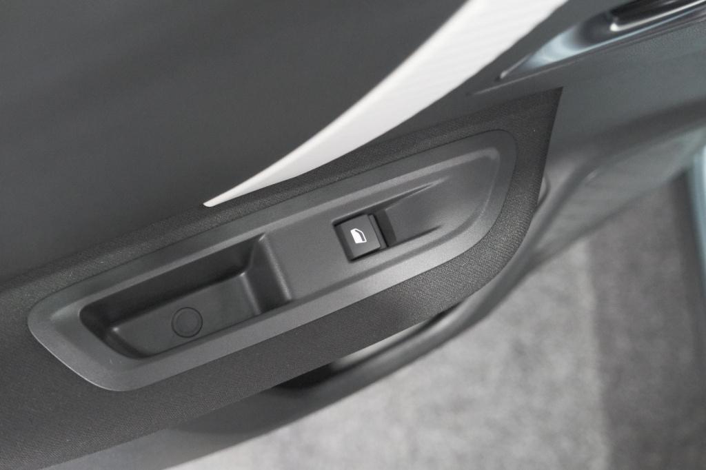 Citroen C4 puretech 130 plus | camera | apple carplay | parkeersensoren