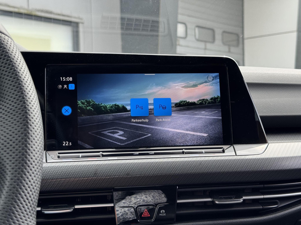 Volkswagen Golf 1.5 etsi r-line nl-auto! | panoramadak | harman/kardon | sp
