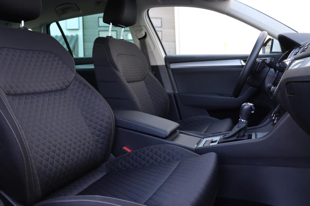 Skoda Superb combi 1.4 tsi iv business edition plus dsg6 218pk