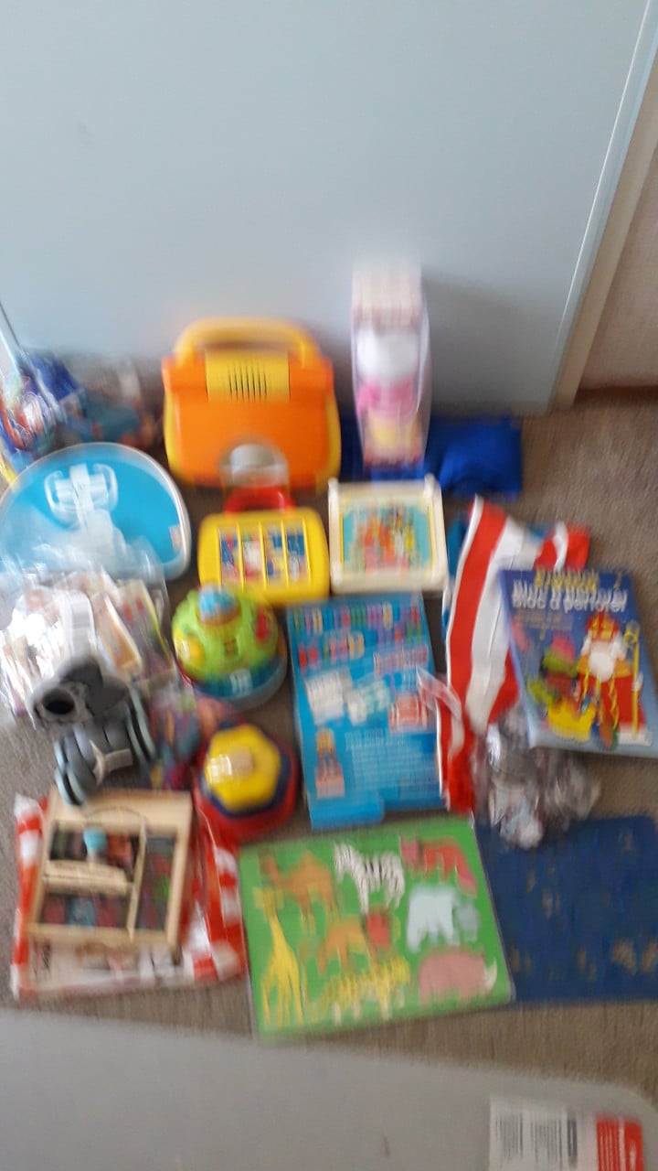 Partij speelgoed en knuffels
