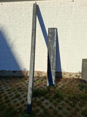 Eindpaal en onderbord