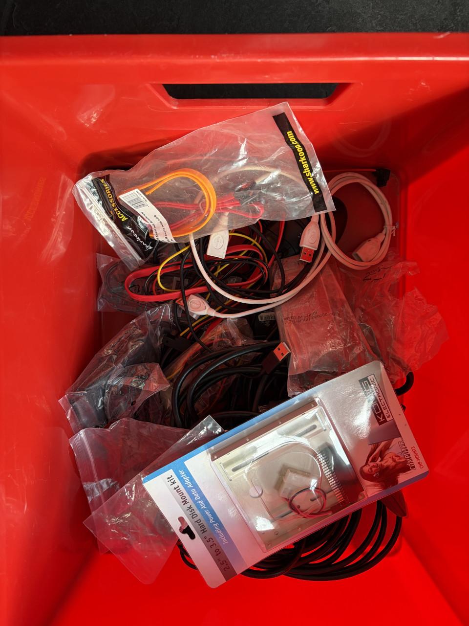 Diverse computerspullen zoals geheugen of toetsenborden