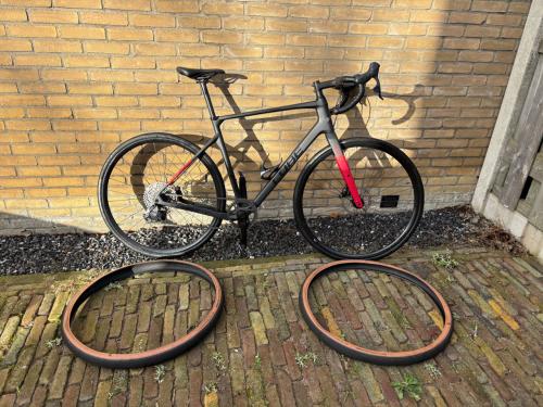 Cube Nuroad C:62 Pro  Sram Rival AXS