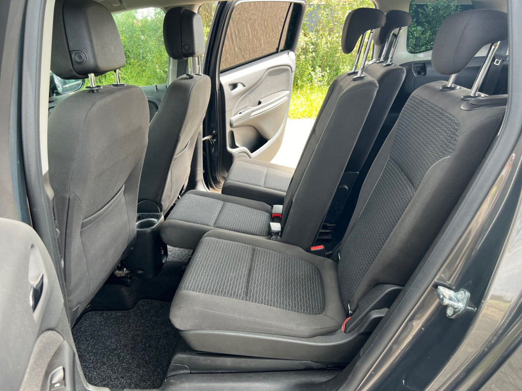 Opel Zafira tourer 1.6 edition turbo 7p. //nap//navi//clima