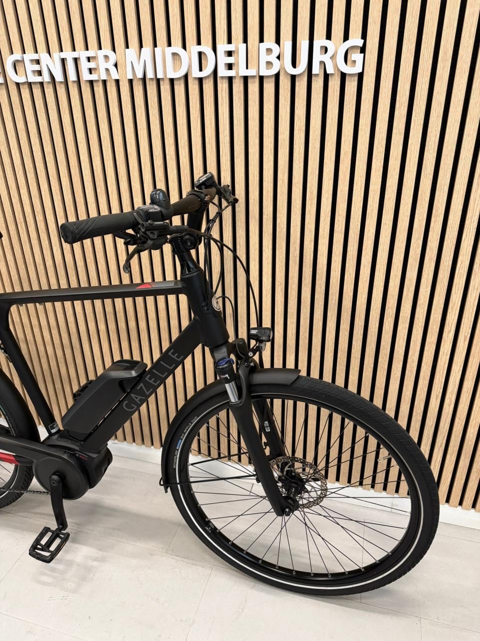 Gazelle Medeo Bosch Performance Line 60CM 2243KM 400Wh