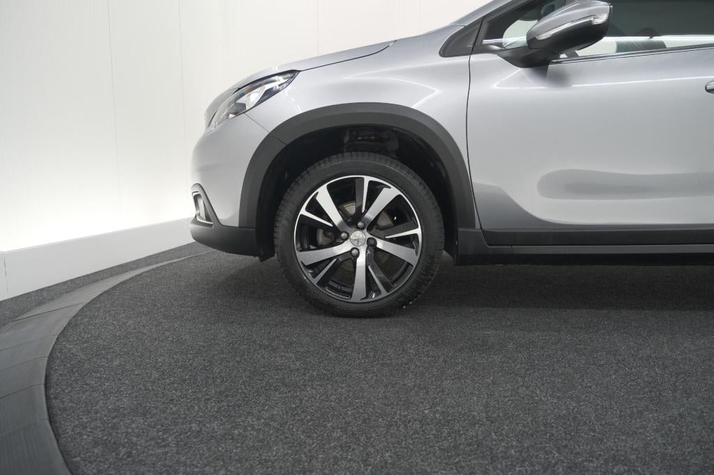 Peugeot 2008 puretech 110 allure | trekhaak | apple carplay | parkeersensor