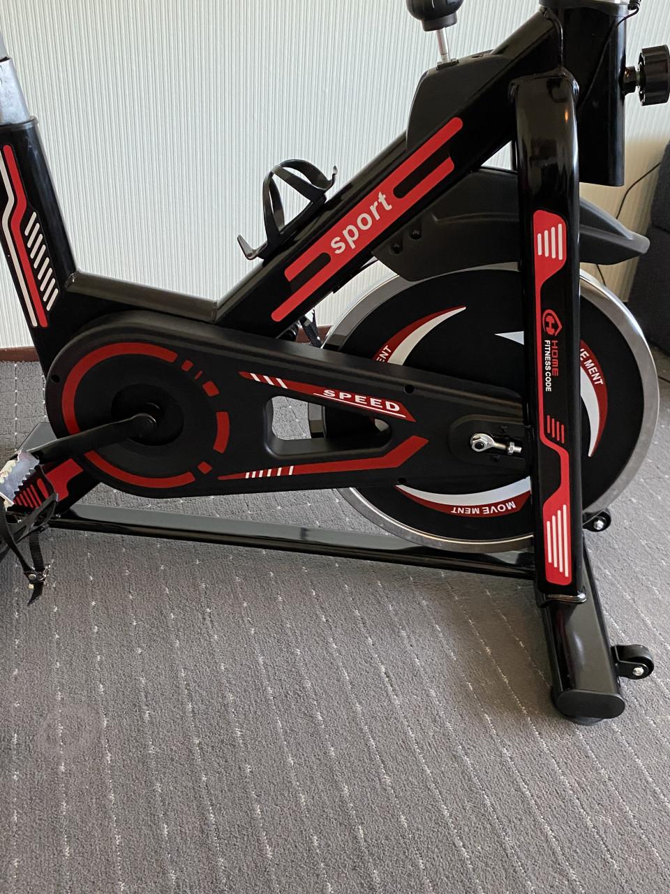 Home trainer bijna nieuw voor langere mensen