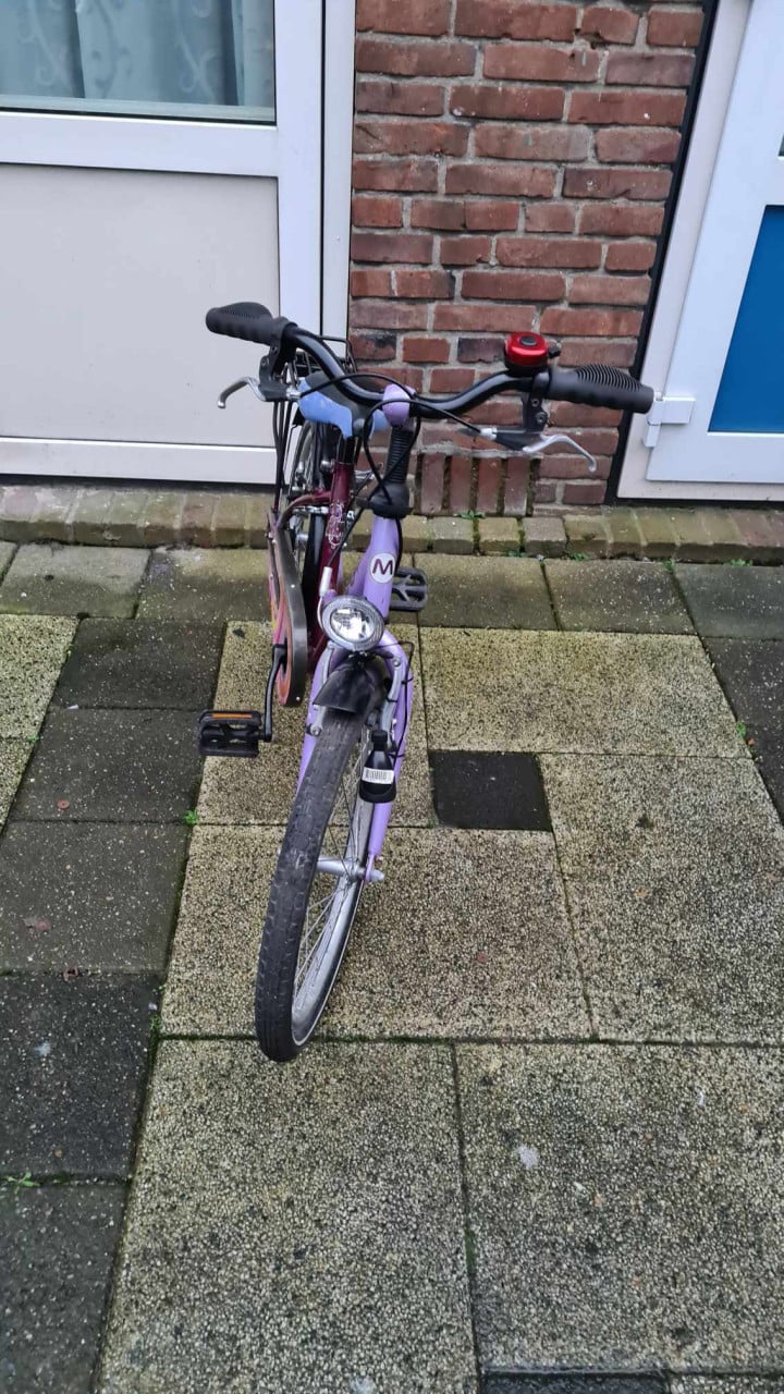 Meisjes fiets merk MONTEGO-20 inch- met trap rem achter-nieuw slotje
