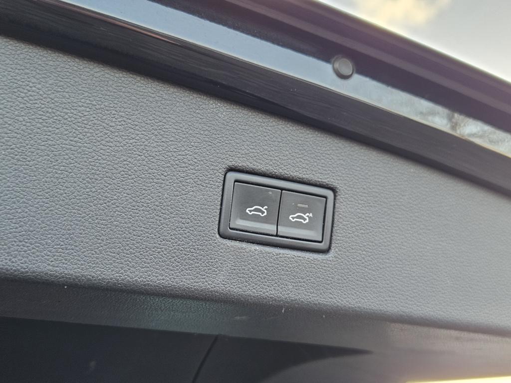 Volkswagen Tiguan 1.4 tsi act connected series | pano | acc