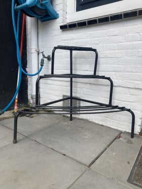 Planten etagère voor in de tuin