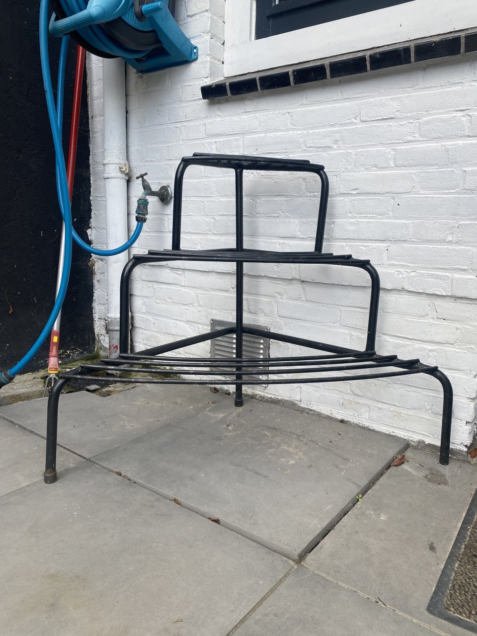 Planten etagère voor in de tuin