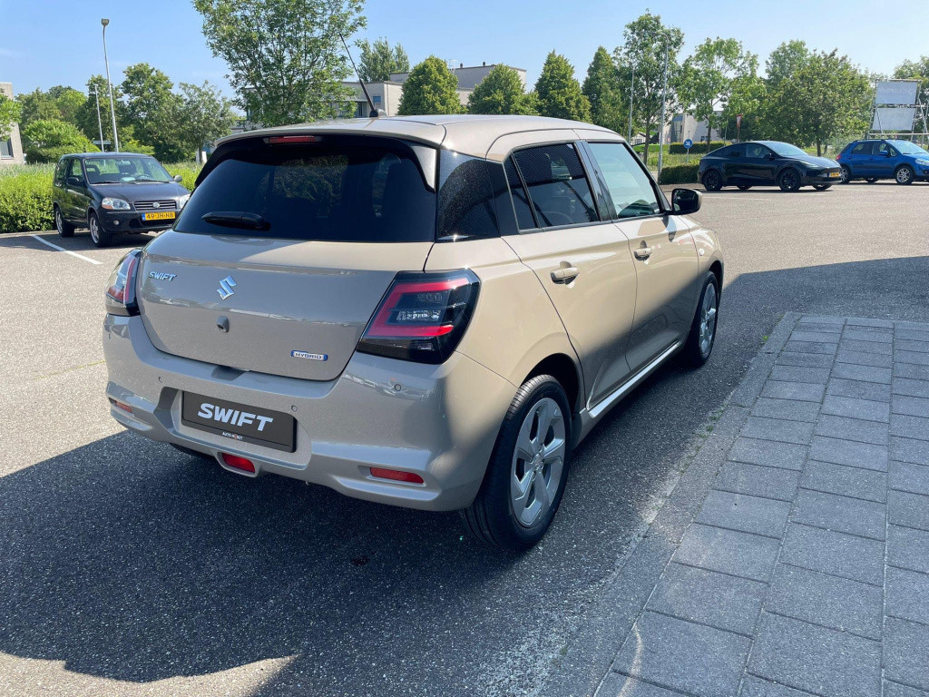 Suzuki Swift 1.2 select smart hybrid automaat