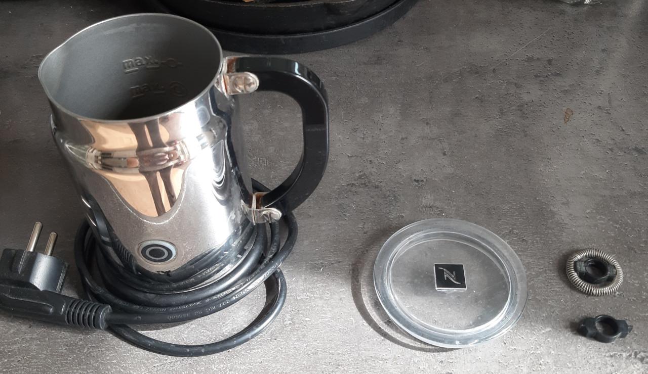 Gratis kapotte melkopschuimer