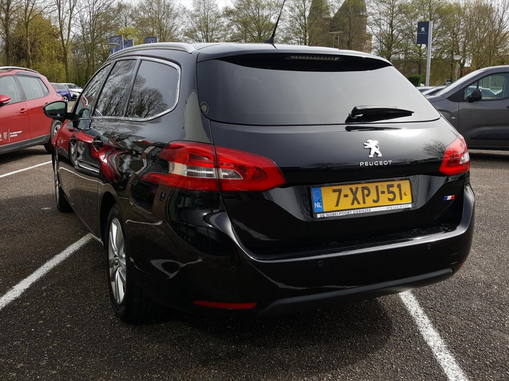 Peugeot 308 sw 1.2 pt-130pk s&s blue l. executive | navigatie | cruise & cl