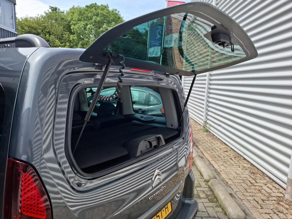 Citroen Berlingo multispace feel 110 nav/cam/trekhaak