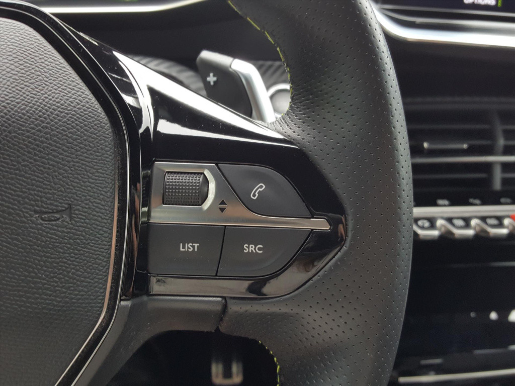 Peugeot 208 gt 1.2 puretech 100pk (vol)automaat (eat8) | navigatie 3d cockp