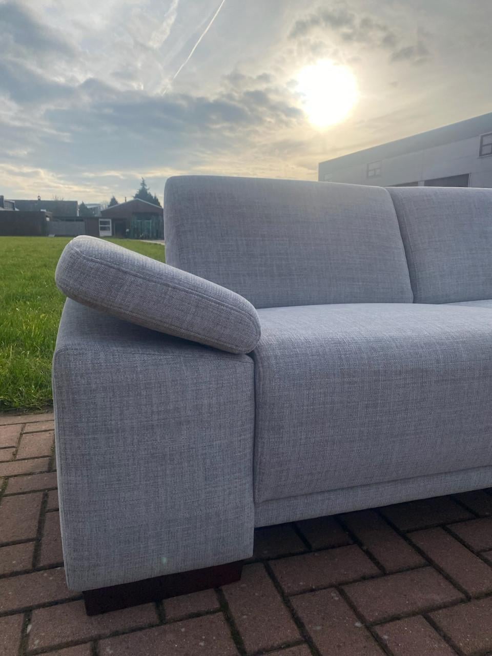 Mooie Grijze Stoffen Hoekbank- Moderne Lounge Zit-Gratis Levering