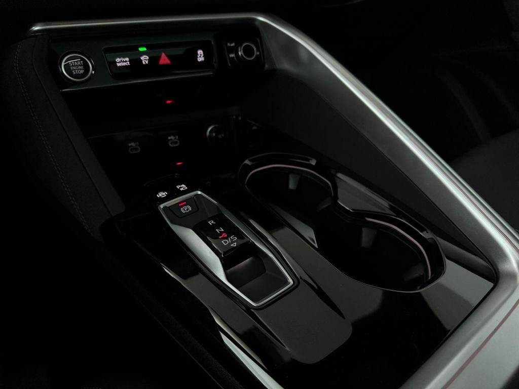 Audi Q5 2.0 tfsi e-hybrid quattro s edition competition