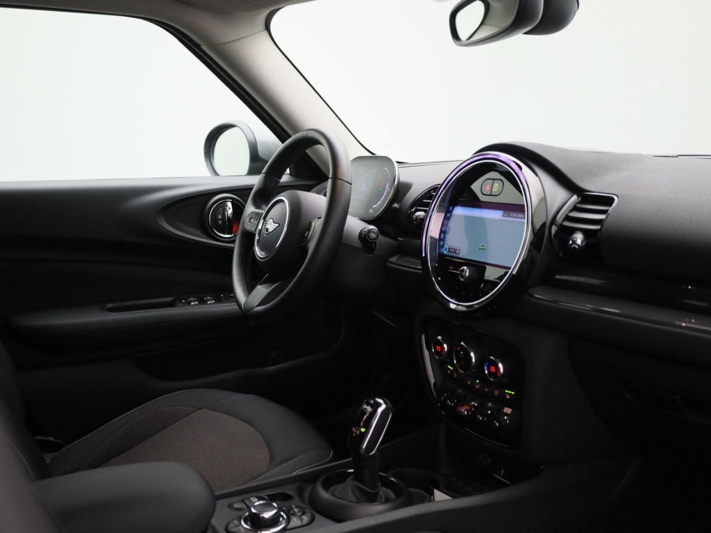 Mini Clubman 1.5 cooper essential | automaat | lage km stand! | navigatie |
