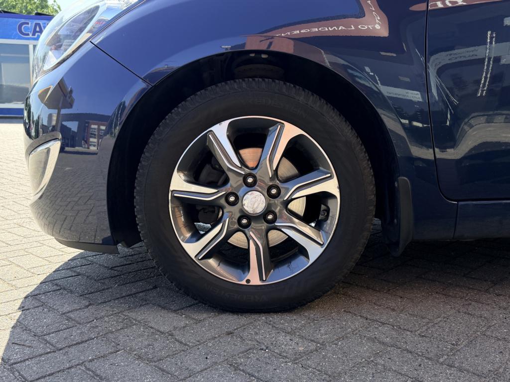 Hyundai Ix20 1.4i go! | radio | bluetooth | cruise control | nav | trekhaak