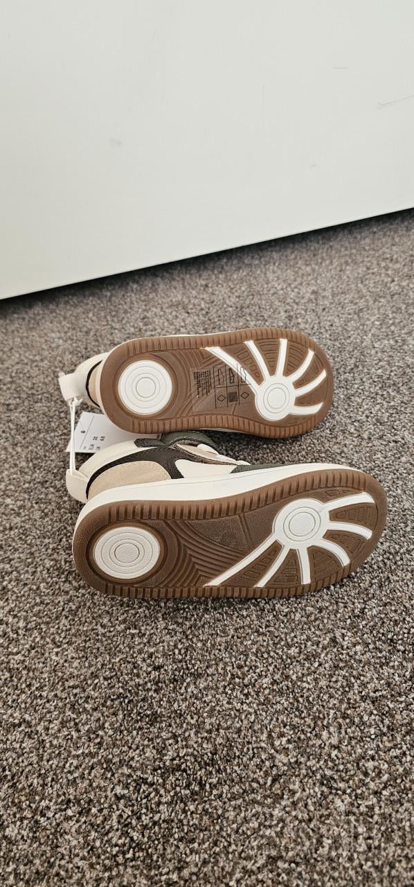 H&M nieuwe hoge sneakers maat 23
