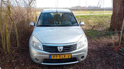 Oude auto, dacia sandero