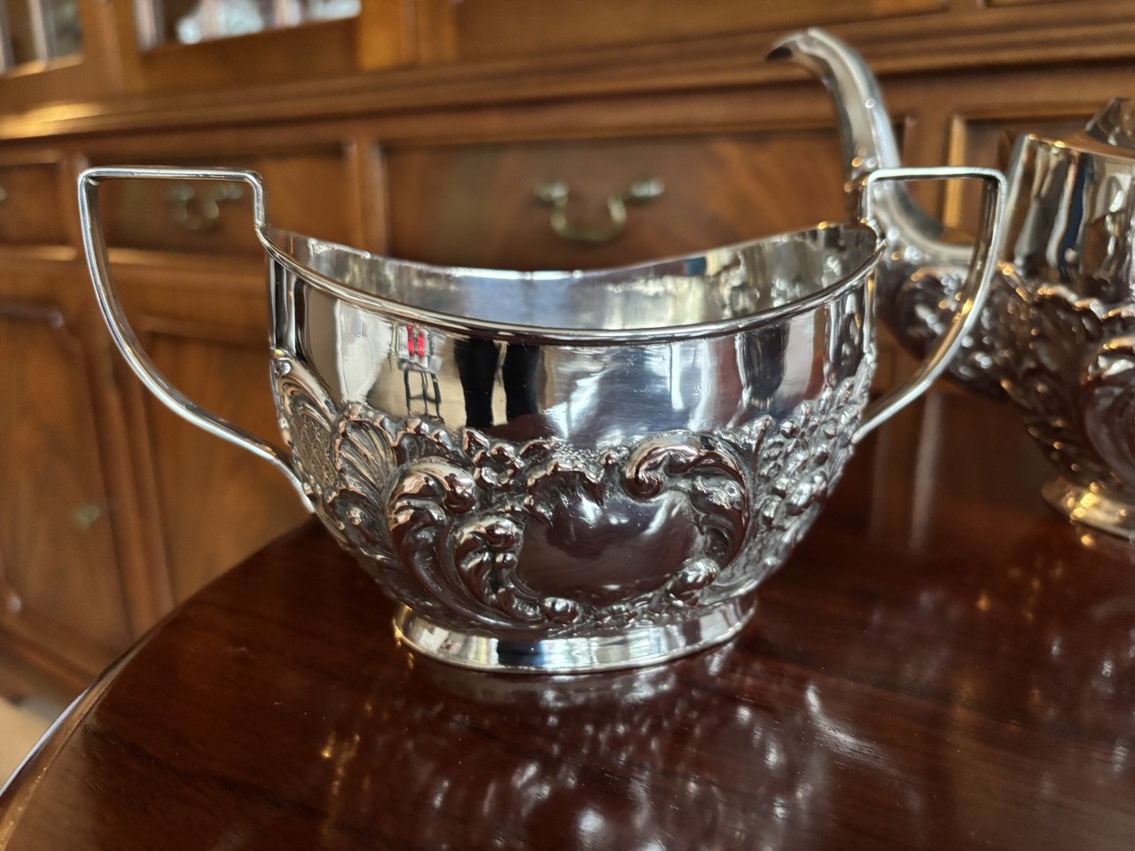 “DE MONTFORT”  VERZILVERD KOFFIE/THEE SERVIES