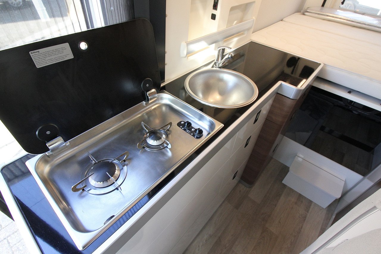 Westfalia Columbus (Vast bed, Als nieuw met veel opties!!!)