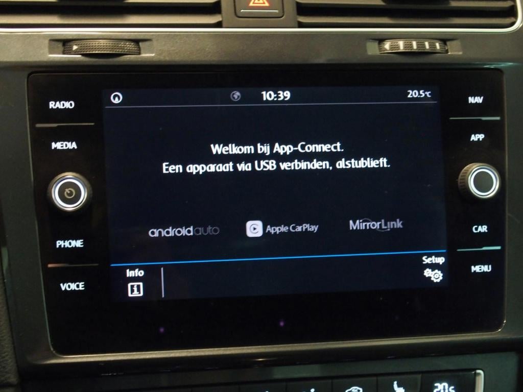Volkswagen Golf 1.0 tsi comfortline business|stoelverwarming|all season ban