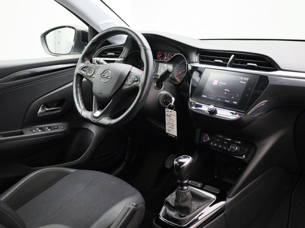 Opel Corsa 1.2 elegance | lmv | trekhaak | half leder | cruise control | ap
