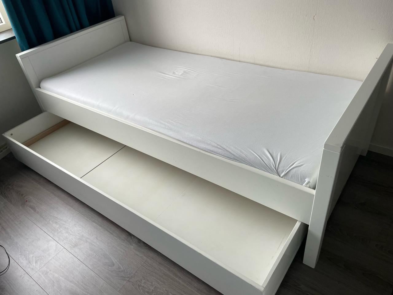 Bopita 1 persoonsbed met uitschuifbare lade