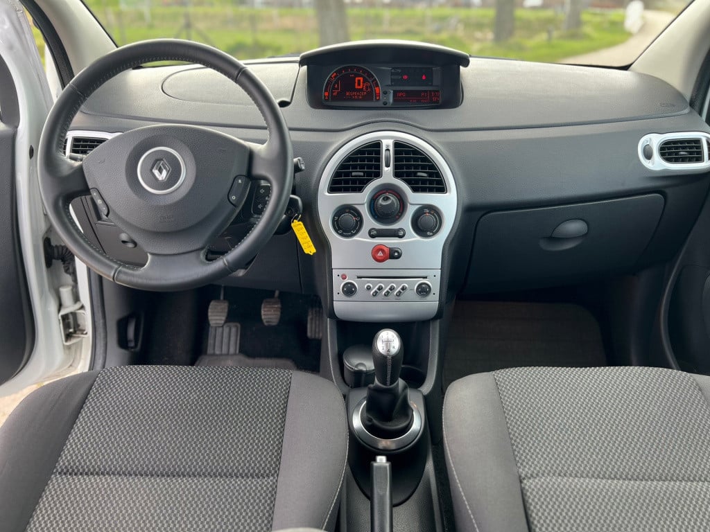 Renault Modus 1.2-16v dynamique // 28.000 km! // new