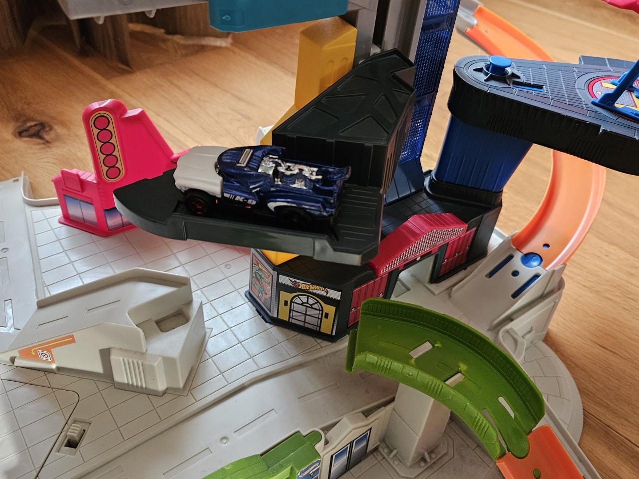 Hot Wheels Parkeergarage z.g.a.n.!