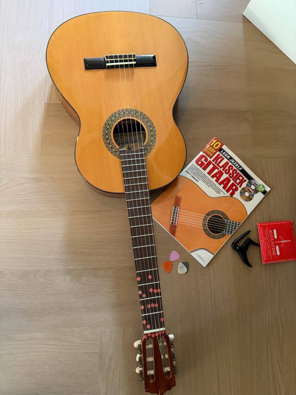 Artesano Estudiante C-4/4 Klassieke Gitaar + Tas & Accessoires!