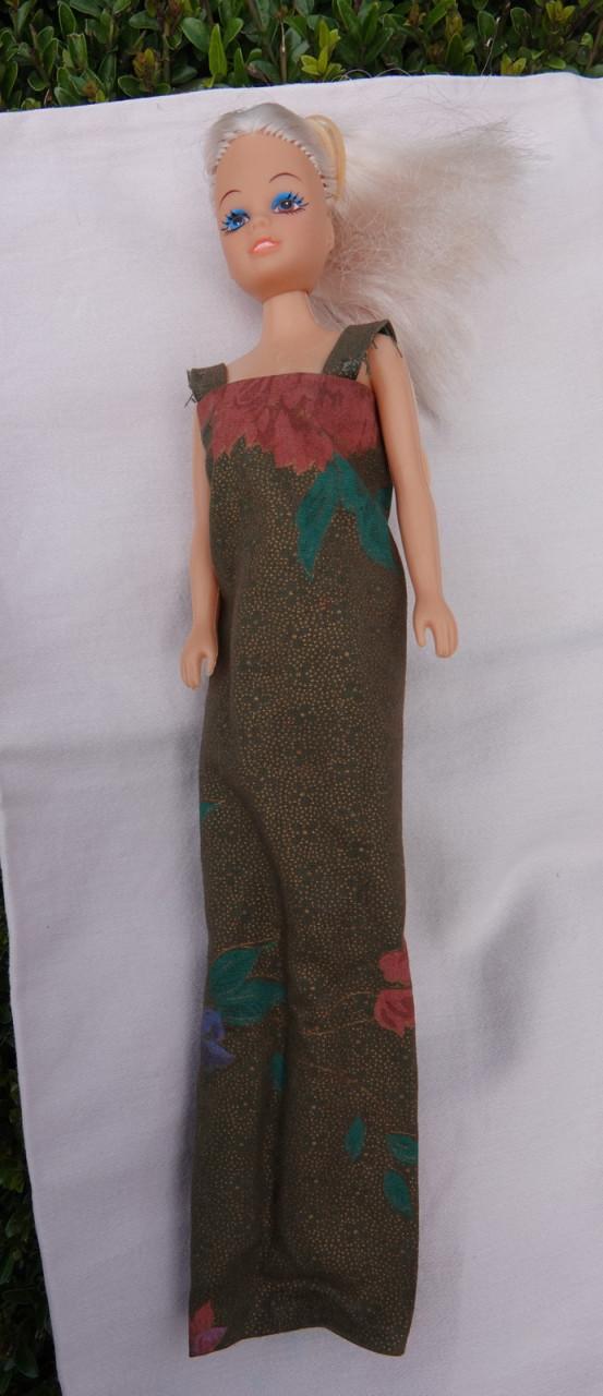 Barbie met kleding