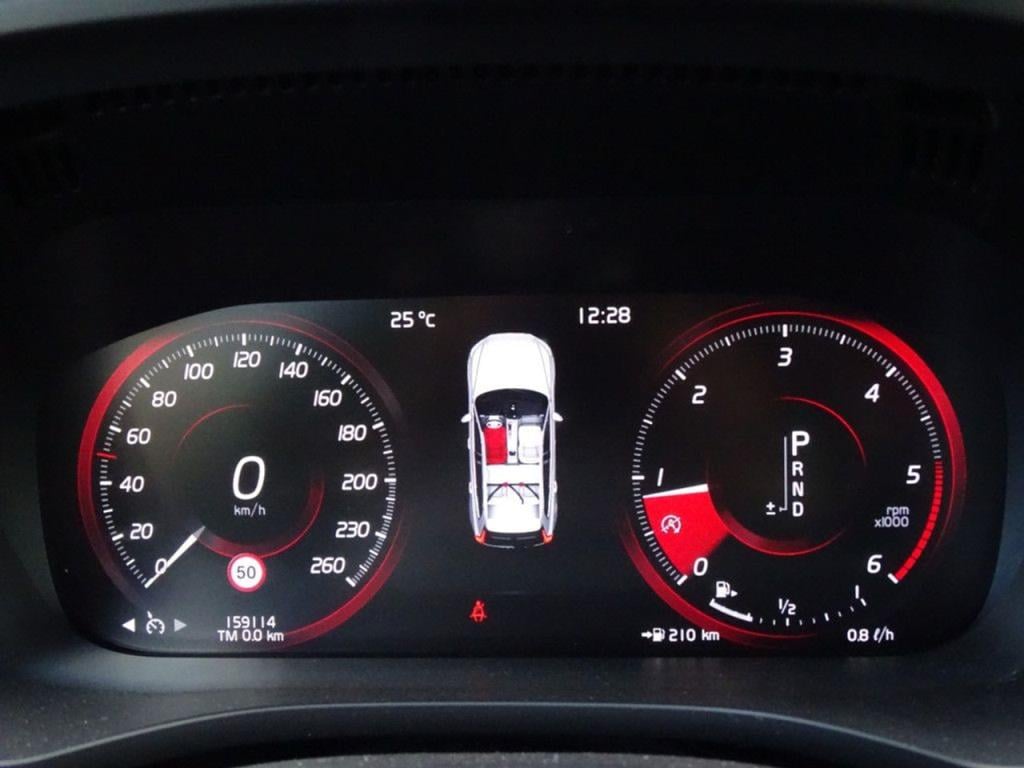 Volvo XC60 2.0 d4 momentum pro adap. led | apple carplay/android auto!