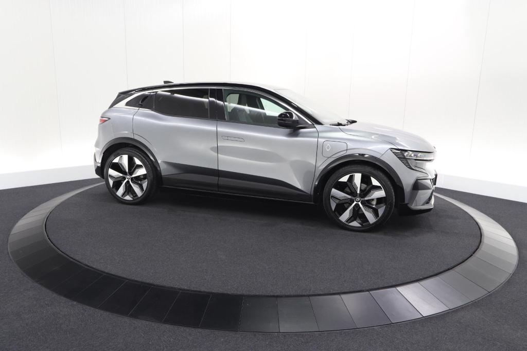 Renault Megane E-tech ev40 boost charge techno | 1 fase | soh 95,5% | camer