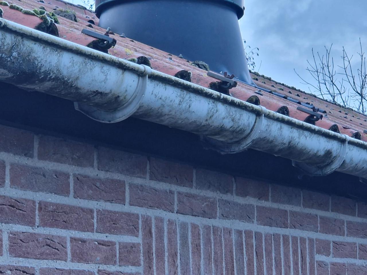 Golfplaat gootbeugels