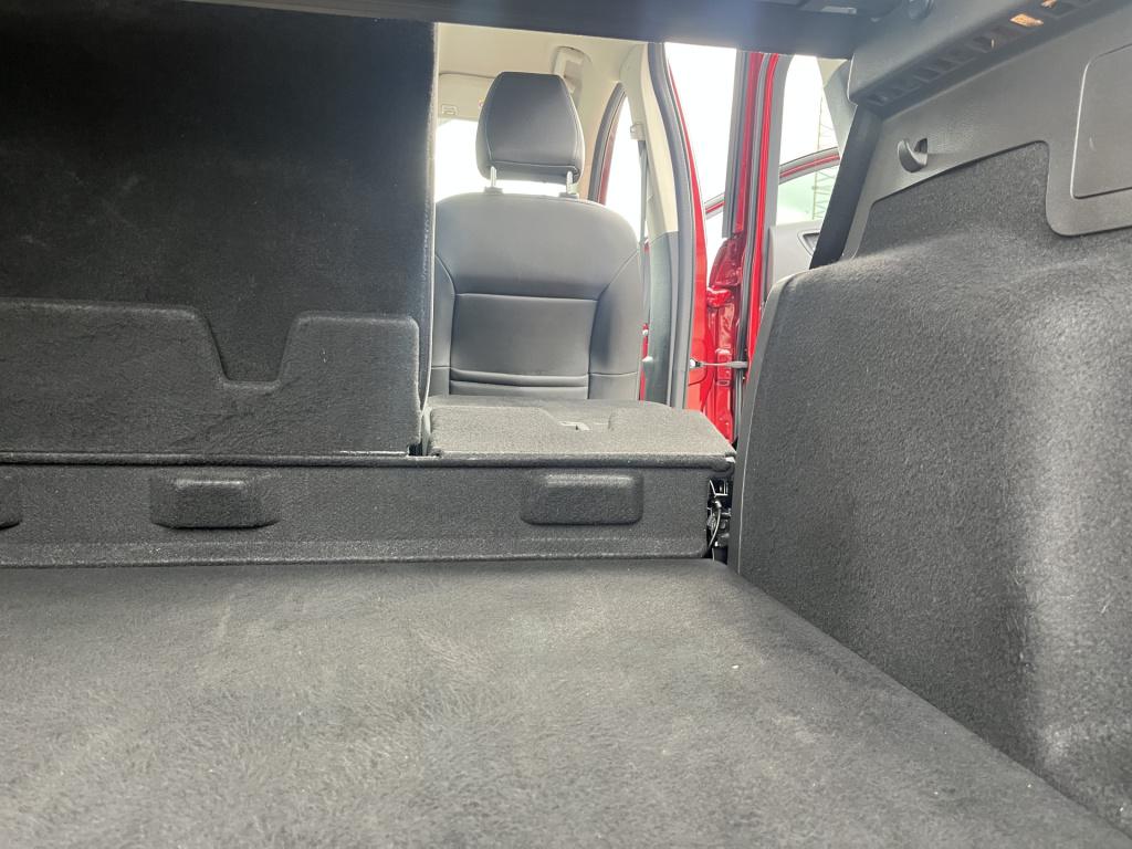 Ford Kuga 1.5 ecoboost titanium 2000 kg  trekgewicht