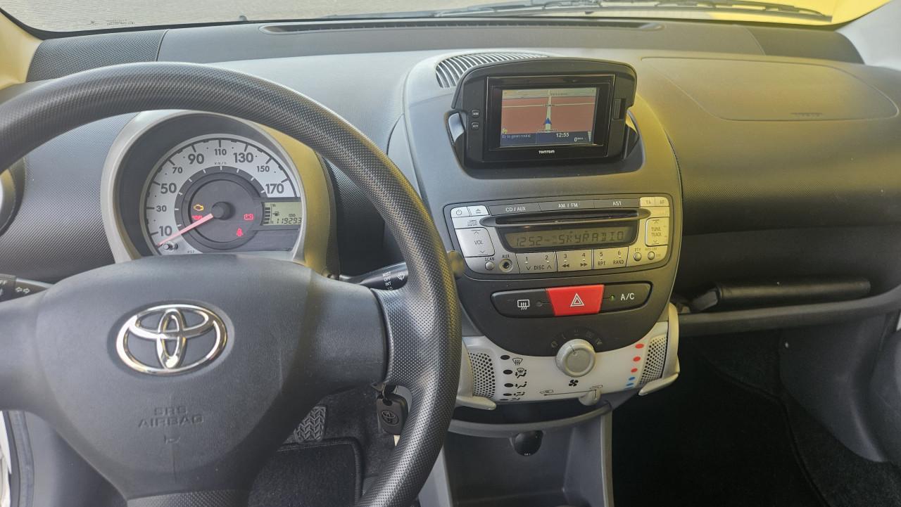 Zuinige TOYOTA AYGO 1.0 12V COMFORT NAVIGATOR 20115DRS