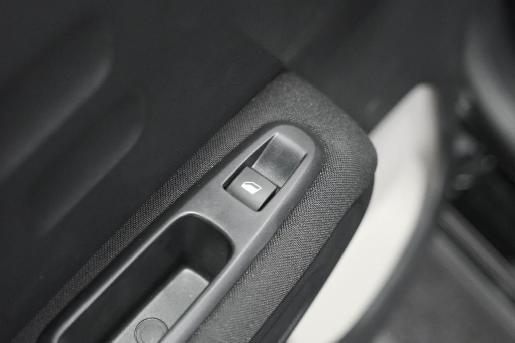 Citroen C3 puretech 110 eat6 max | apple carplay | parkeersensoren | 16 inc