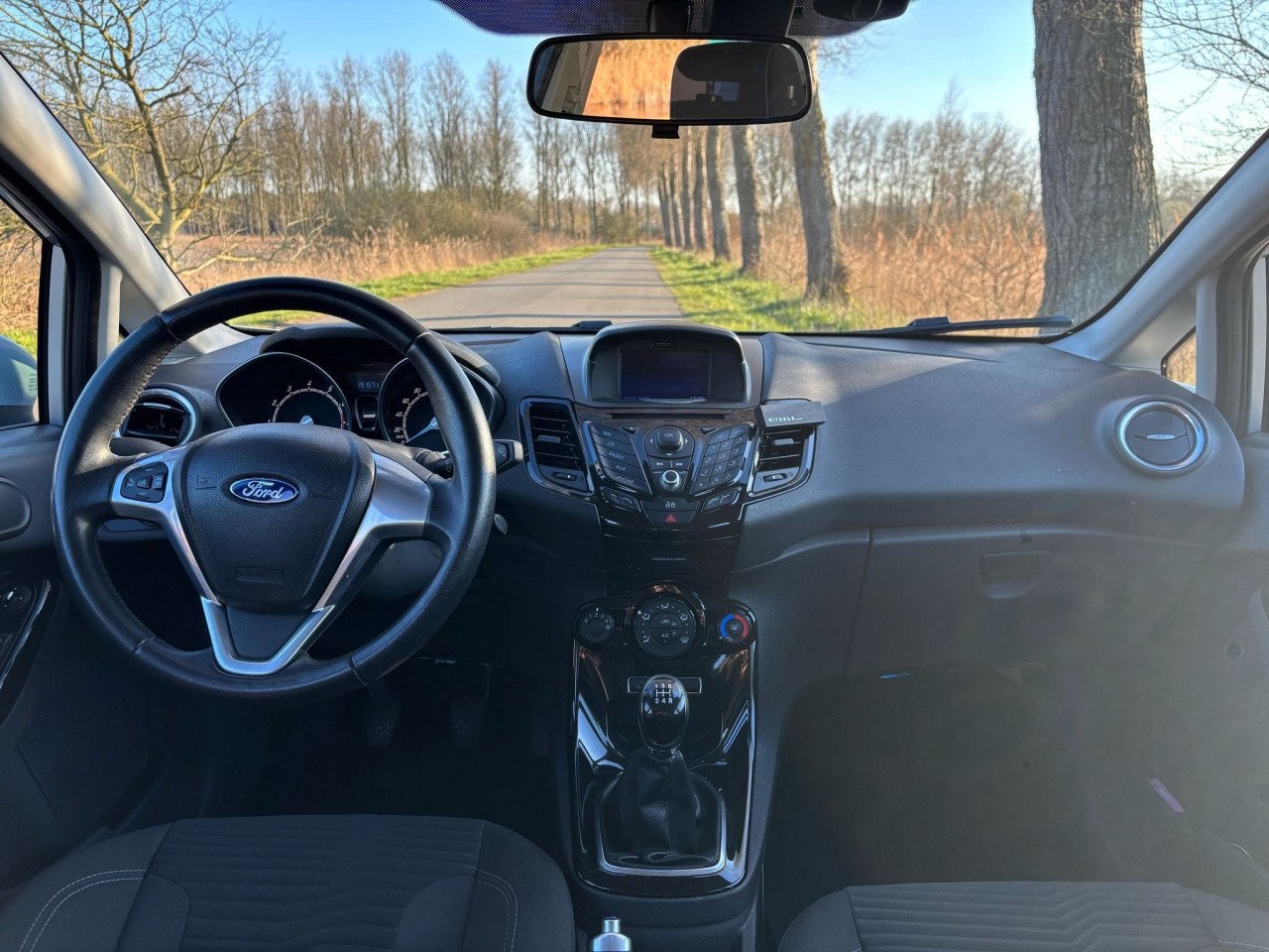 Ford Fiësta 1.0 5D 2013 Nieuwe apk!