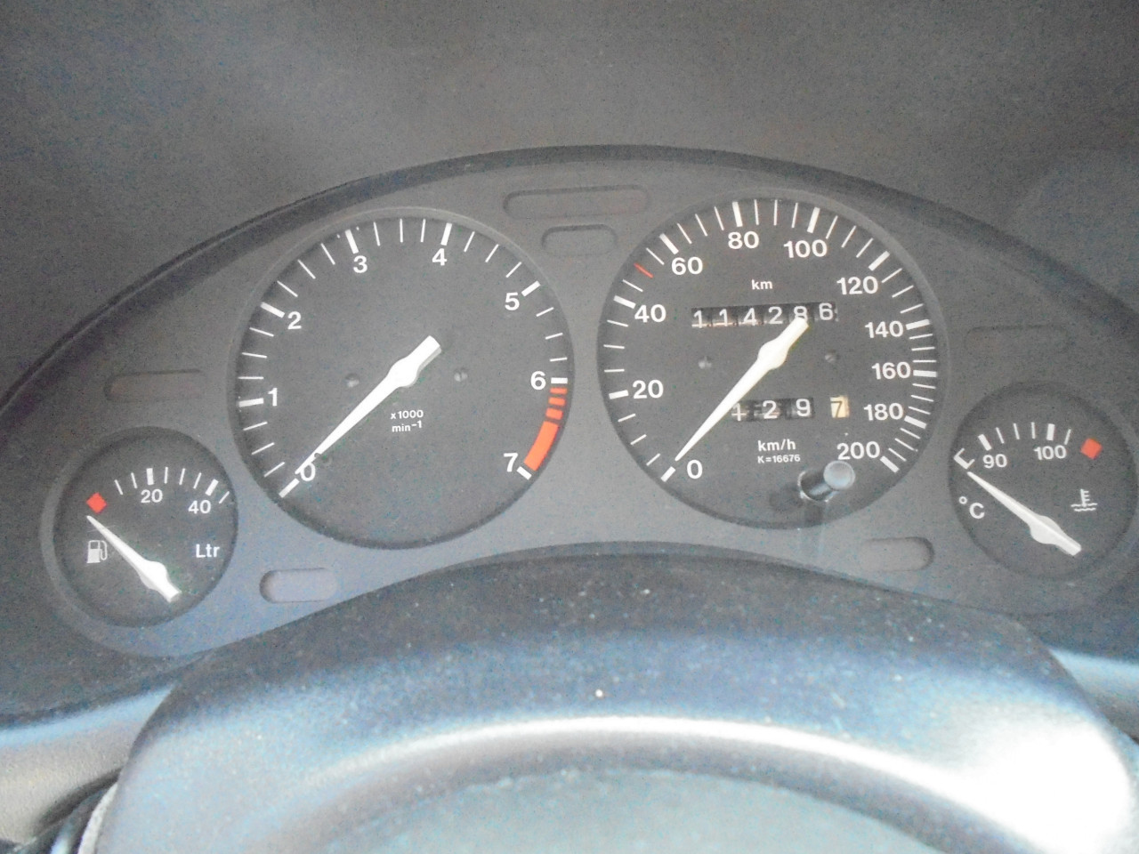Corsa 1.4 Strada uit 1998 slechts 114.285 km met N.A.P Apk nieuw Juni 2026