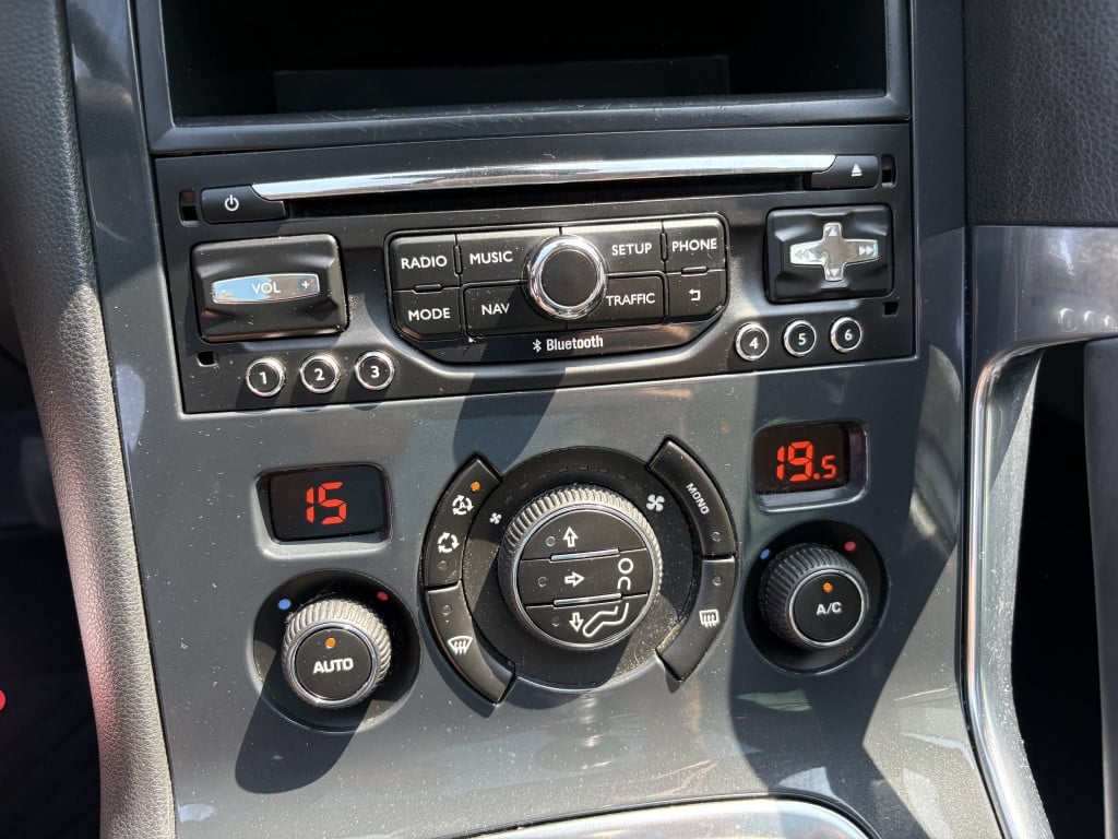 Peugeot 3008 1.2 puretech style trekhaak panorama dak