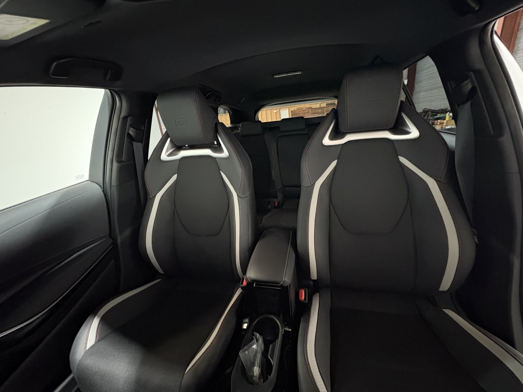 Toyota Corolla Touring Sports | € 1.500,- hybrid 180 gr sport