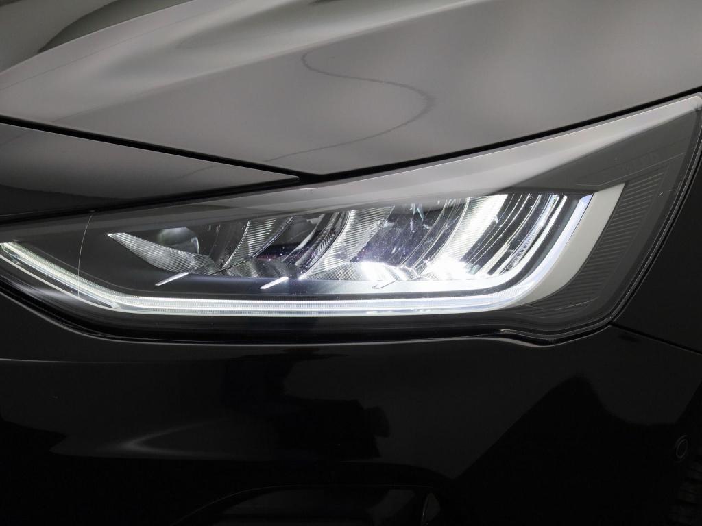 Ford Focus wagon 1.0 ecoboost hybrid st line style | trekhaak | cruise cont