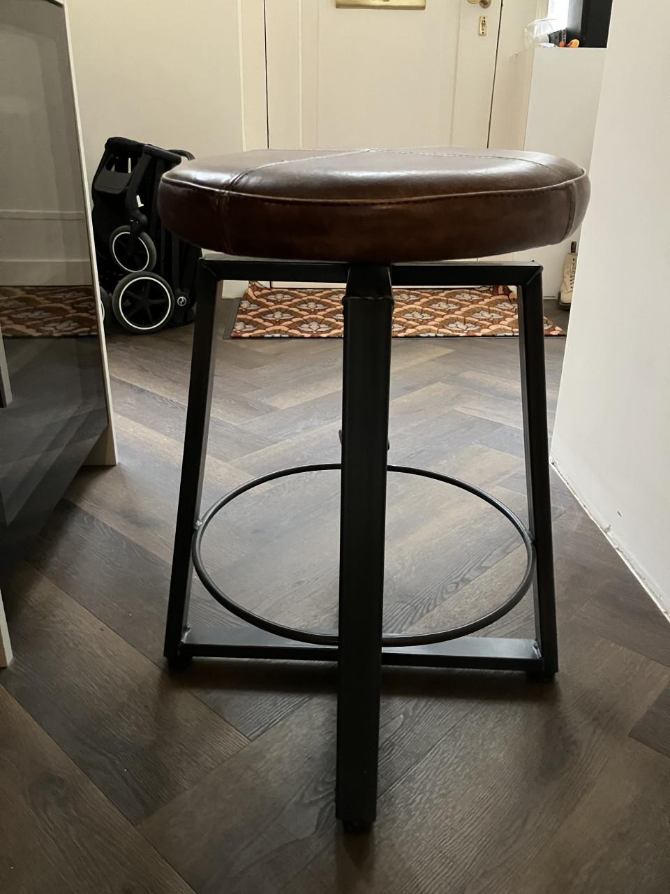 2 barkrukken