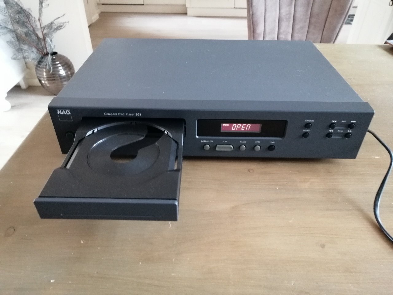 Te Koop: zgan NAD cd speler