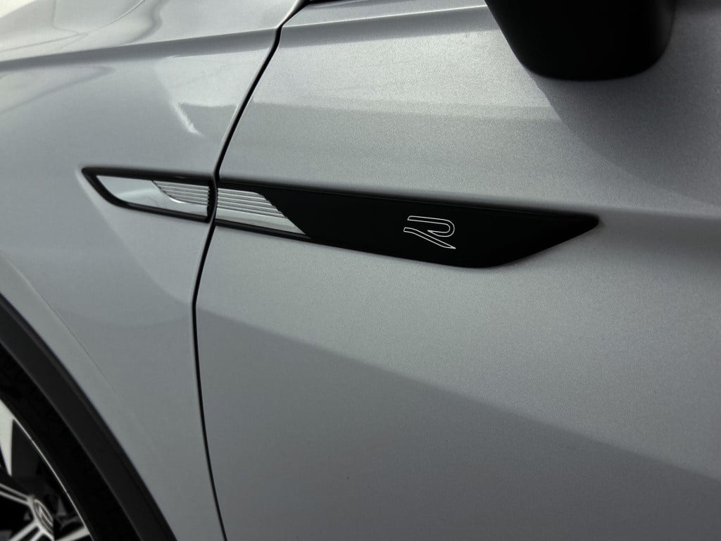 Volkswagen Tiguan 1.5 tsi r-line | automaat | lmv | panorama dak | climate 