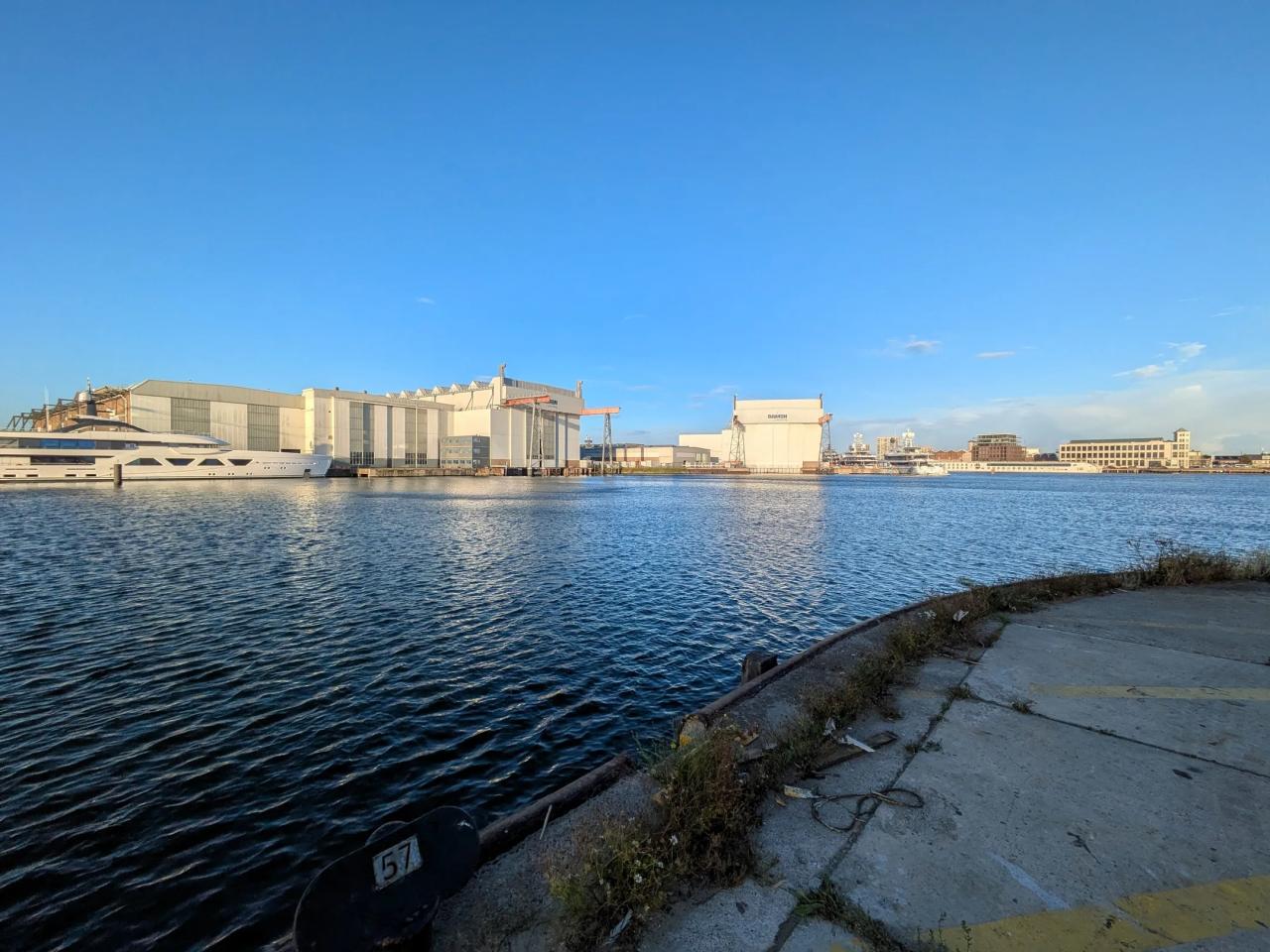 Te huur: nieuwe kantoorruimte (20m²+) aan het water Visserijkade Vlissingen